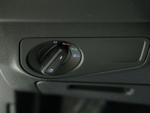 Certified 2022 Volkswagen Tiguan S image 25