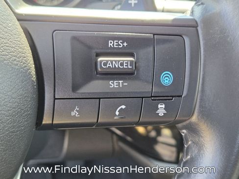 Used 2024 Nissan Pathfinder SV FWD image 25