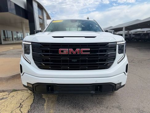Used 2024 GMC Sierra 1500 Elevation w/ Elevation Premium Package AWD/4WD image 2