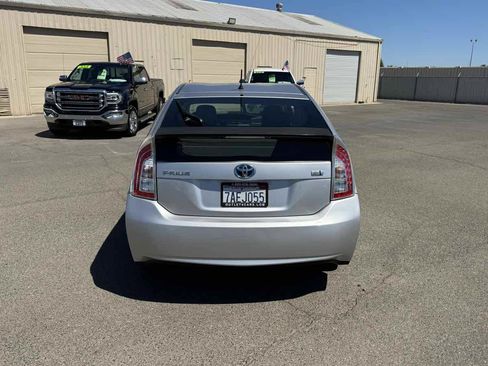 Used 2013 Toyota Prius Two FWD image 8