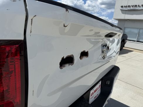 Used 2018 RAM 3500 Tradesman w/ Chrome Appearance Group AWD/4WD image 9