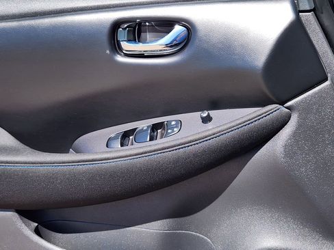 Used 2024 Nissan Leaf S FWD image 19