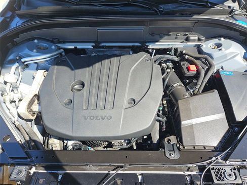 Used 2023 Volvo XC60 B5 Core image 35