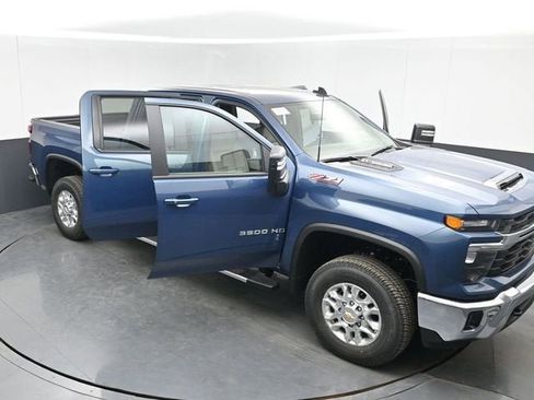 New 2026 Chevrolet Silverado 3500 LT w/ Leather Package AWD/4WD image 50