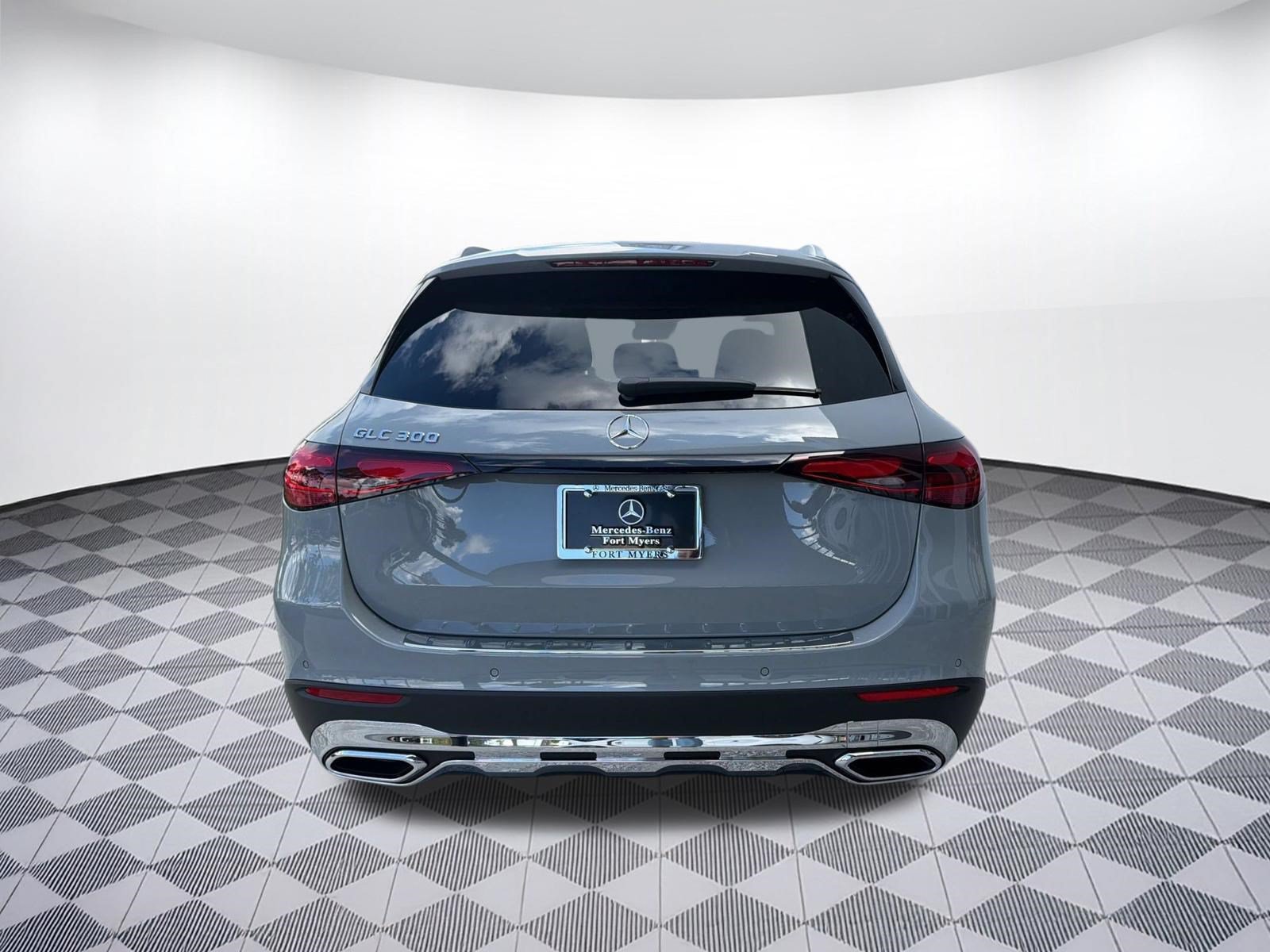 Used 2027 Mercedes-Benz GLC 300 image 10