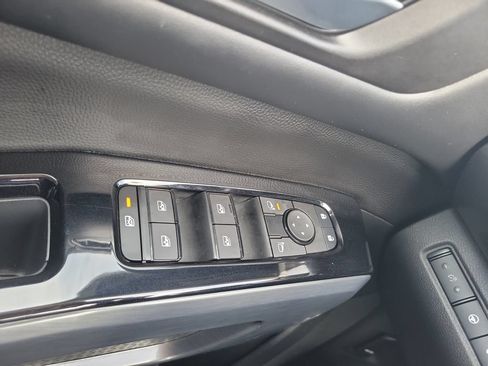 Used 2024 Nissan Pathfinder SL w/ Cargo Package FWD image 24