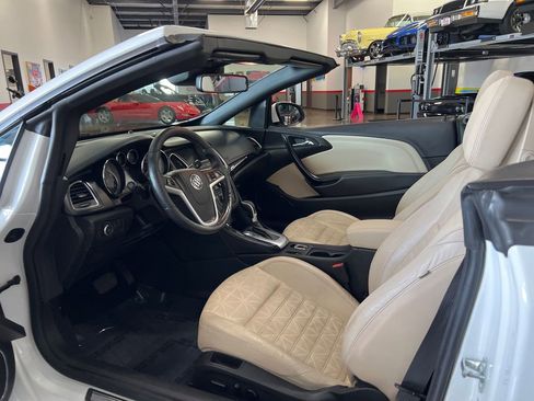 Used 2019 Buick Cascada Premium image 66