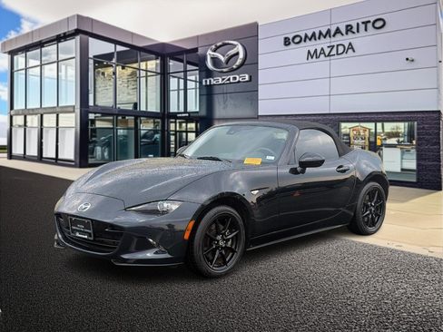 Certified 2022 MAZDA MX-5 Miata Sport RWD image 1