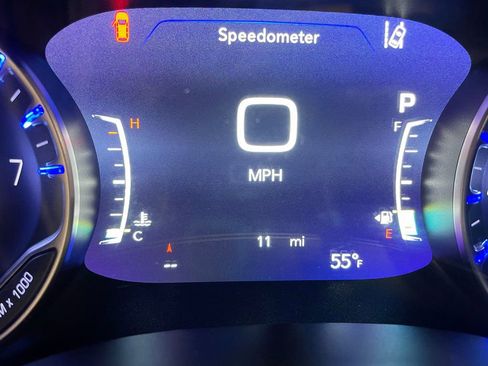 Used 2026 Chrysler Voyager LX image 28