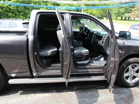 Used 2014 RAM 1500 Express image 22
