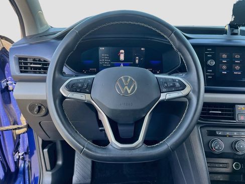 Used 2022 Volkswagen Taos SE image 11