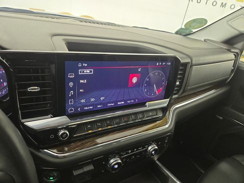 Used 2024 GMC Sierra 1500 Elevation w/ Elevation Premium Package image 18