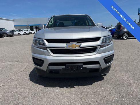 Used 2019 Chevrolet Colorado W/T w/ Custom Special Edition image 8