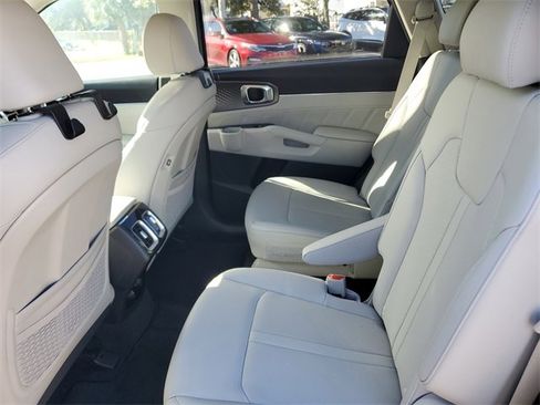 Certified 2023 Kia Sorento SX image 8