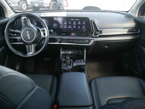 Used 2023 Kia Sportage EX AWD/4WD image 4