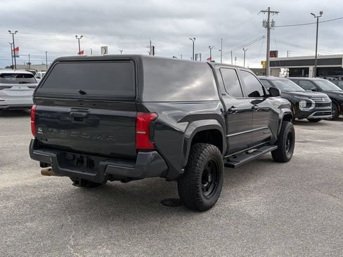 Used 2024 Toyota Tacoma SR5 AWD/4WD image 5
