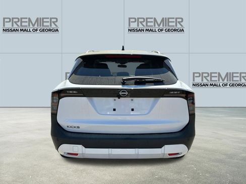 New 2026 Nissan Kicks SV FWD image 5