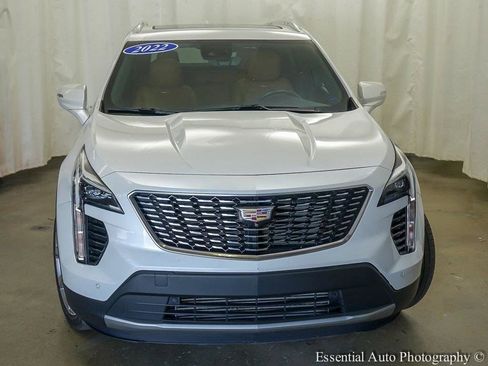 Used 2022 Cadillac XT4 Premium Luxury w/ Enhanced Visibility Package image 4