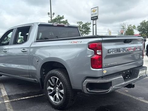 Used 2024 Chevrolet Silverado 1500 LT AWD/4WD image 5