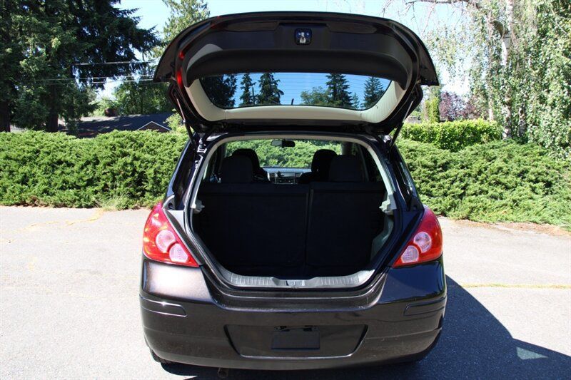 Used 2011 Nissan Versa 1.8 S w/ Plus Pkg FWD image 16