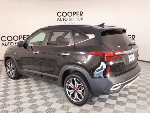 Used 2021 Kia Seltos SX w/ SX Sunroof Package AWD/4WD image 23