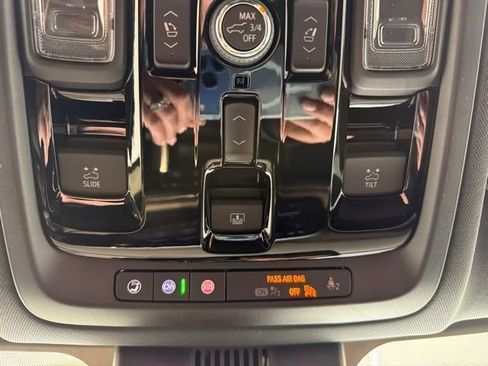 New 2026 Chevrolet Tahoe Premier w/ Sun And Tow Package AWD/4WD image 29