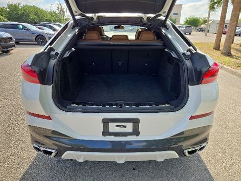 Used 2025 BMW X6 M60i AWD/4WD image 9
