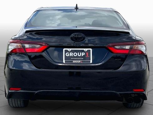 Used 2024 Toyota Camry SE w/ Convenience Package FWD image 5