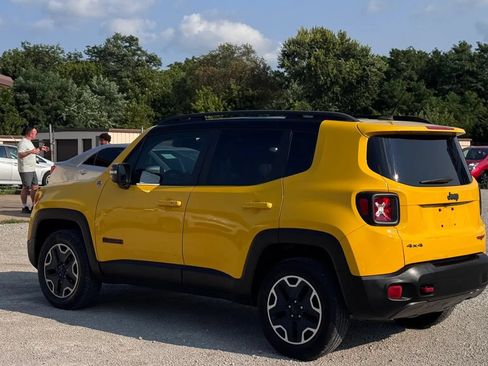 Used 2016 Jeep Renegade Trailhawk AWD/4WD image 11