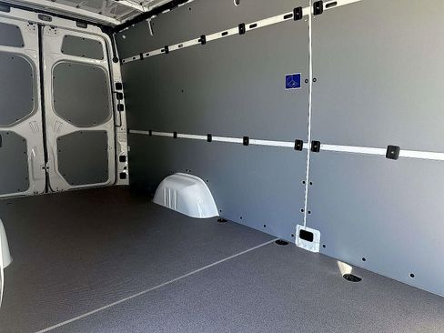 New 2025 Mercedes-Benz Sprinter 2500 image 8