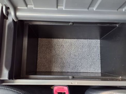 Used 2012 Toyota Prius V Five FWD image 28