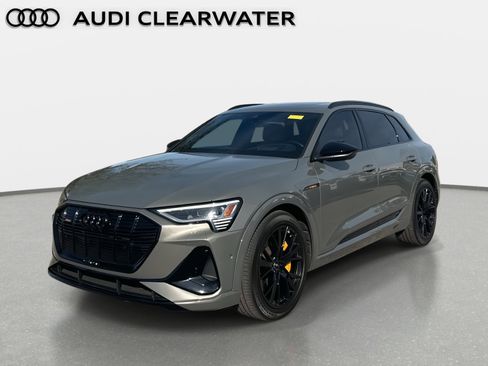 Used 2022 Audi e-tron Chronos image 2