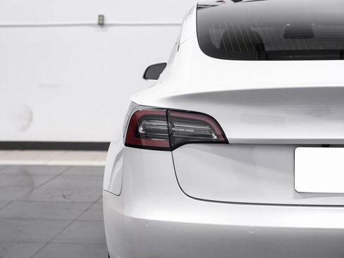 Used 2020 Tesla Model 3 Standard Range Plus image 47