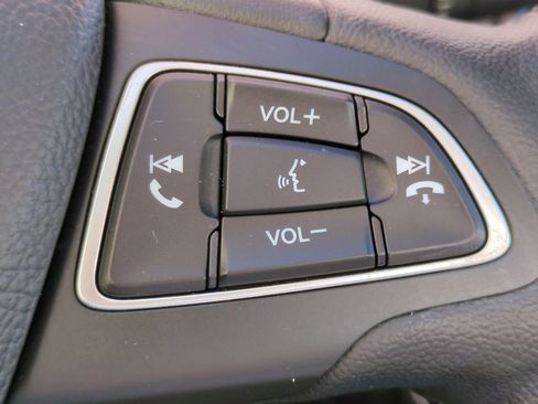 Used 2019 Ford Escape Titanium image 27