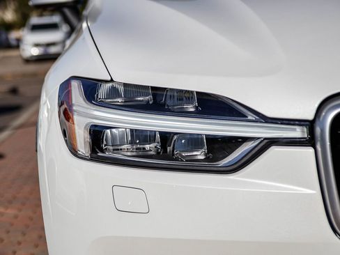 Used 2018 Volvo XC60 T8 R-Design w/ Convenience Package image 12