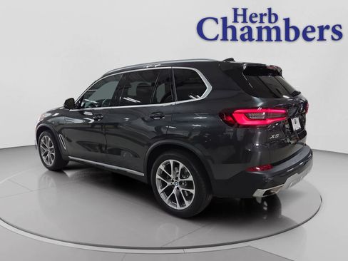 Used 2023 BMW X5 xDrive40i w/ Premium Package image 3