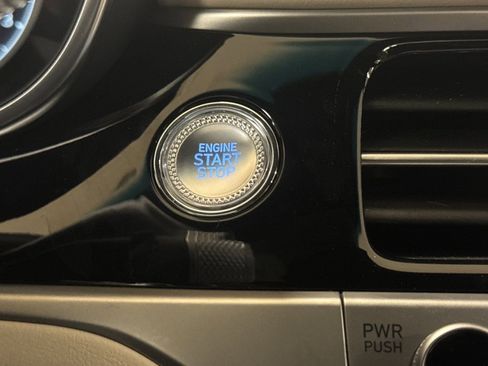 New 2026 Genesis G70 2.5T RWD image 22
