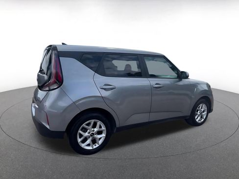 Used 2025 Kia Soul LX w/ LX Technology Package image 14