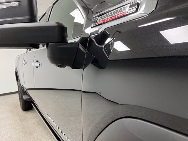 Used 2023 GMC Sierra 3500 Denali w/ Denali Black Diamond Edition AWD/4WD image 12