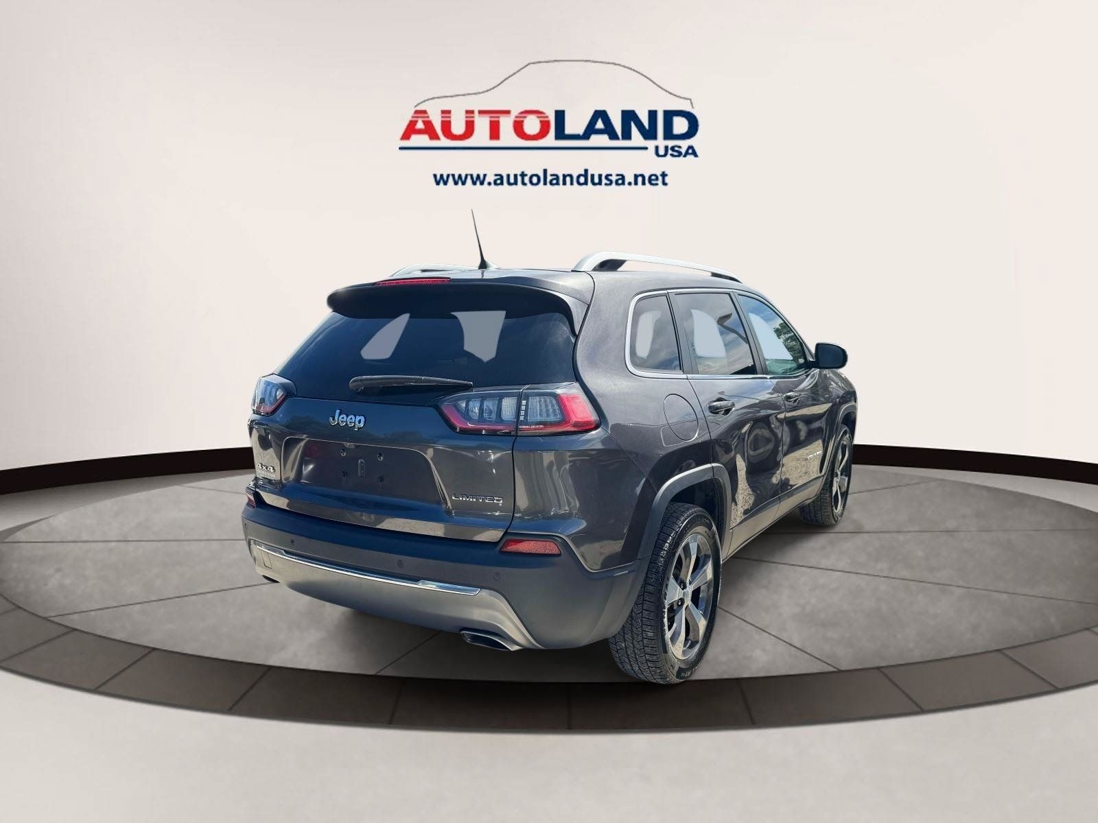 Used 2019 Jeep Cherokee Limited AWD/4WD image 3