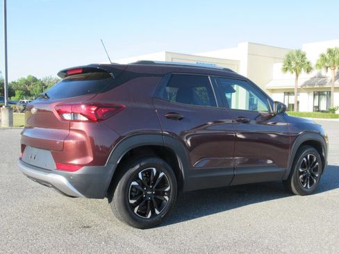 Used 2022 Chevrolet TrailBlazer LT w/ Convenience Package image 6