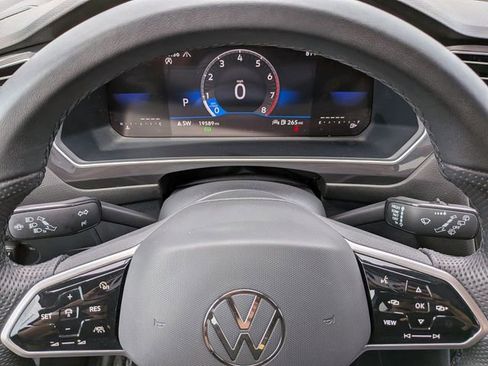Certified 2024 Volkswagen Tiguan SE R-Line AWD/4WD image 29