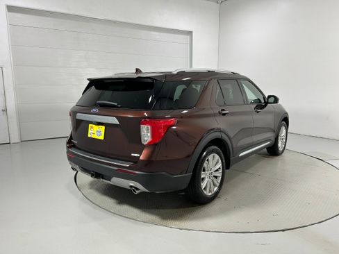 Used 2020 Ford Explorer Limited w/ Class III Trailer Tow Package AWD/4WD image 39