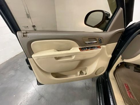 Used 2012 GMC Yukon XL SLT image 22