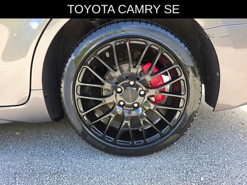 Used 2019 Toyota Camry SE FWD image 15