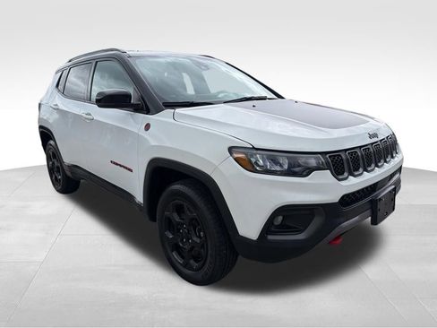 Used 2023 Jeep Compass Trailhawk AWD/4WD image 8