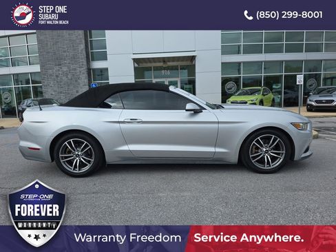 Used 2015 Ford Mustang Premium image 9