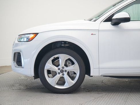 Used 2023 Audi Q5 2.0T Premium Plus w/ Premium Plus Package image 2