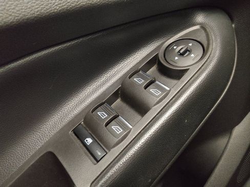 Used 2019 Ford Escape SE FWD image 27