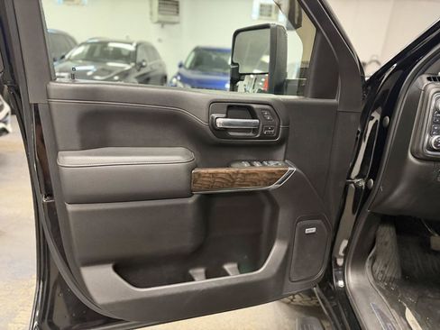 Used 2020 GMC Sierra 3500 Denali w/ Denali Ultimate Package AWD/4WD image 12